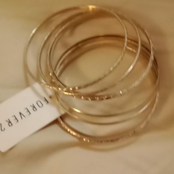 New bangles set - Picture 2 of 2